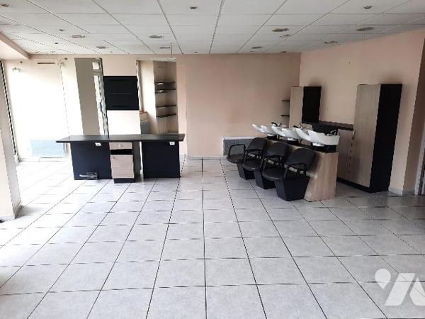 local commercial et appartement