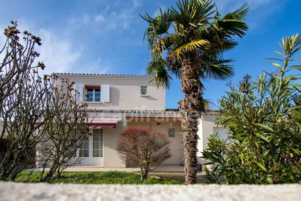VAUX SUR MER - MAISON A PROXIMITÉ IMMÉDIATE DES COMMERCES