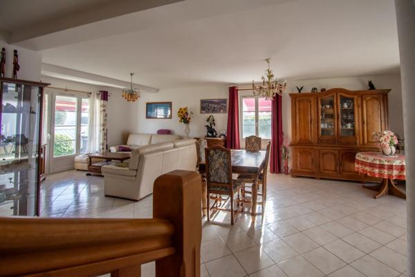 VAUX SUR MER - MAISON A PROXIMITÉ IMMÉDIATE DES COMMERCES