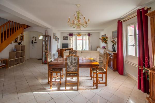 VAUX SUR MER - MAISON A PROXIMITÉ IMMÉDIATE DES COMMERCES