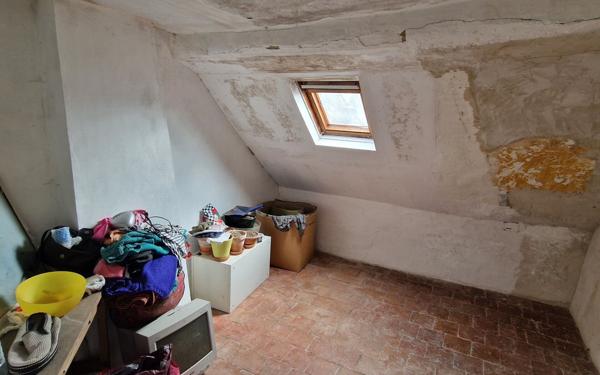 Maison à vendre    2 pièces •  Mamers