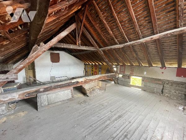 À Vendre : Maison avec Grand Potentiel à Bordères-sur-l'Échez –Idéale pour Professionnel et Commerce