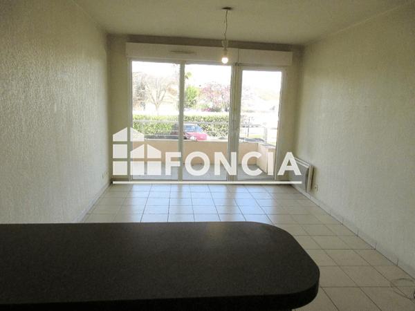 Location Appartement 2 pièces 36.76 m² - 31 BLD DES COUETTES Pau 64000