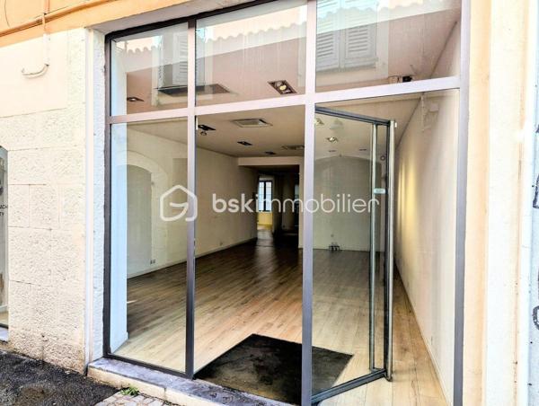 Local commercial de 120,46 m²