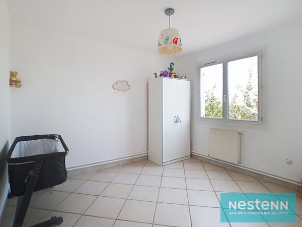 Maison ENTRESSEN T4, 3 Chambres, jardin, piscine et garage aménagé, env 127m²