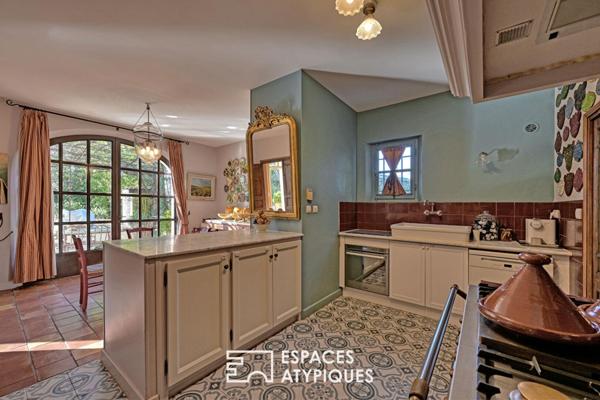 Bastide de charme avec piscine et dépendance