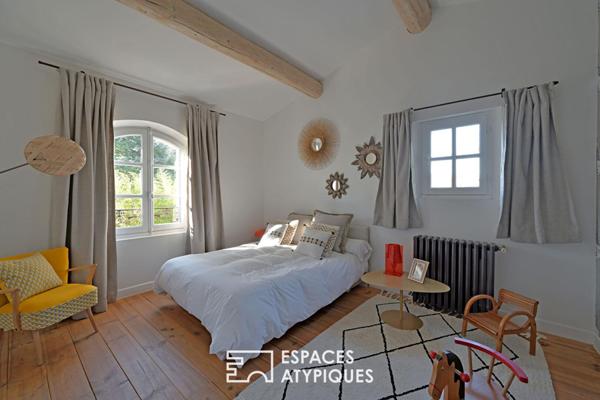 Bastide de charme avec piscine et dépendance