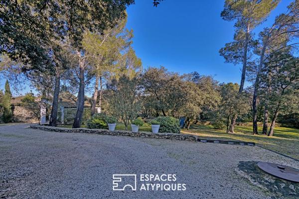 Bastide de charme avec piscine et dépendance