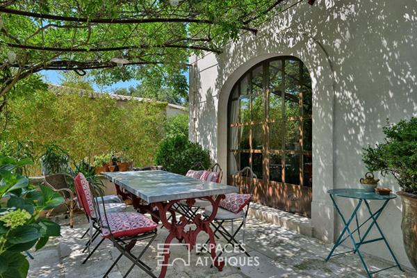 Bastide de charme avec piscine et dépendance