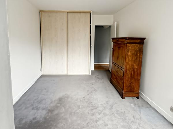 Appartement Paris 3 pièce(s) 70m² + Balcon de 12m²