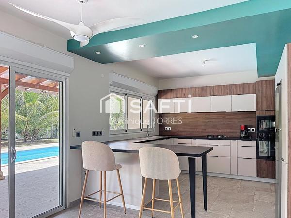 Villa d’Architecte Contemporaine – Élégance et  Art de Vivre à DUCOS