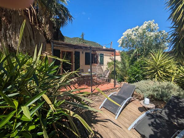 Domaine de gîtes en activité avec piscine à Sorède (66)
