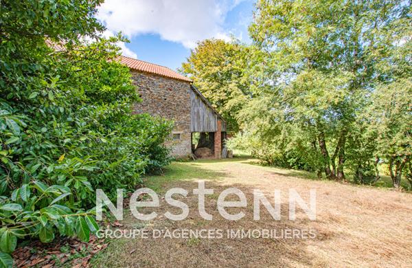 Maison Alban ancienne ferme avec dépendances sur 1ha de terrain attenant