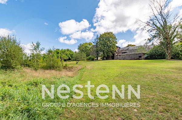 Maison Alban ancienne ferme avec dépendances sur 1ha de terrain attenant