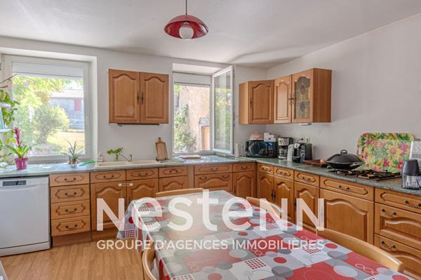 Maison Alban ancienne ferme avec dépendances sur 1ha de terrain attenant