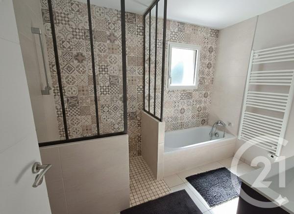 Maison à vendre  5 pièces - 104,78 m2 TALMONT ST HILAIRE - 85