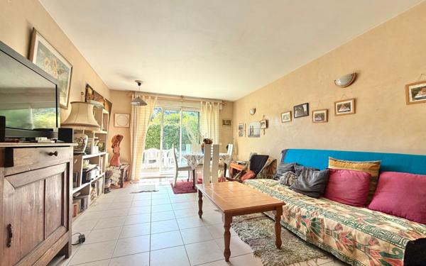 Appartement à vendre    3 pièces • 62,29 m2 Marseille 9