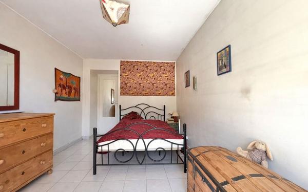 Appartement à vendre    3 pièces • 62,29 m2 Marseille 9