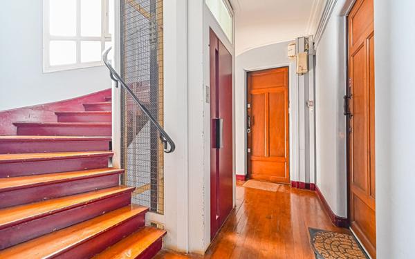 Appartement à vendre    2 pièces • 29 m2 Paris 19