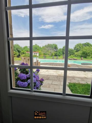 Propriété avec vue sur les Pyrénées : 2 belles maisons, piscine, jacuzzi, salle de sport; calme, campagne