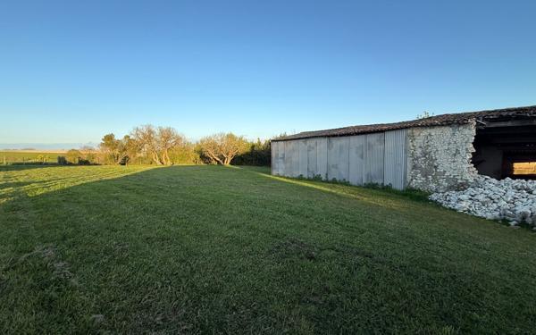 Maison à vendre    2 pièces •  Meschers-sur-Gironde