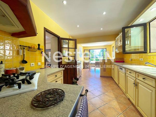 À VENDRE, Propriété de charme 238 m² , 5 chambres, Terrain arboré 1,2 ha, Piscine ,Le Luc