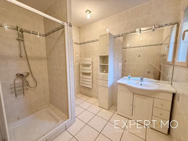 Vertaizon (63910) MAISON T4 PLAIN-PIED 124 M2 3 CHAMBRES TERRAIN 1017 M2