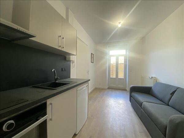 Appartement à louer 603 € CC LORMONT 1 pièce 16 m² DPE C