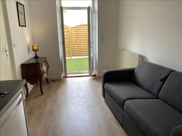 Appartement à louer 603 € CC LORMONT 1 pièce 16 m² DPE C