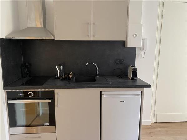 Appartement à louer 603 € CC LORMONT 1 pièce 16 m² DPE C