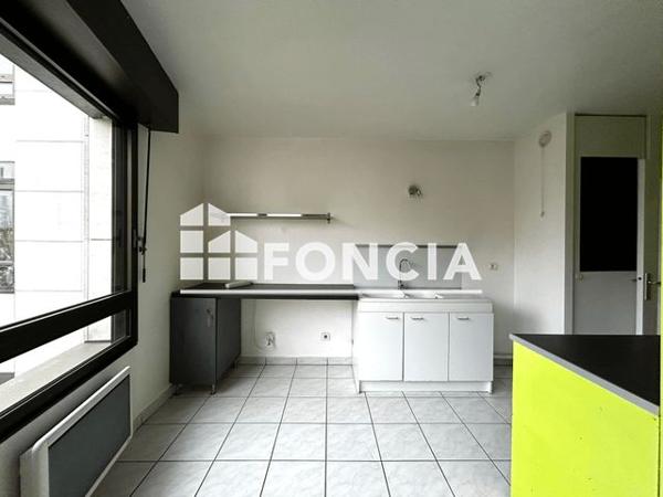 Location Appartement 2 pièces 55.39 m² - 68 RUE HENON Lyon 69004