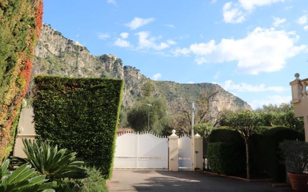 Appartement à vendre    5 pièces • 158 m2 Beaulieu-sur-Mer