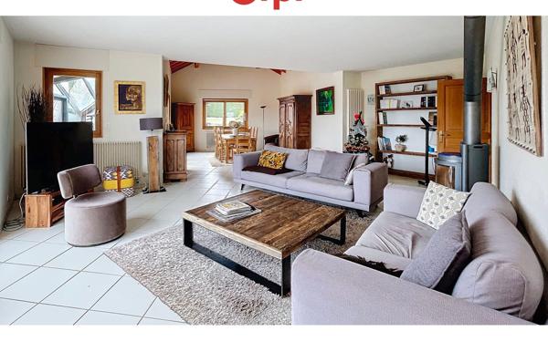 Maison à vendre    7 pièces • 308 m2 Vétraz-Monthoux