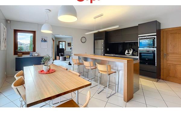 Maison à vendre    7 pièces • 308 m2 Vétraz-Monthoux