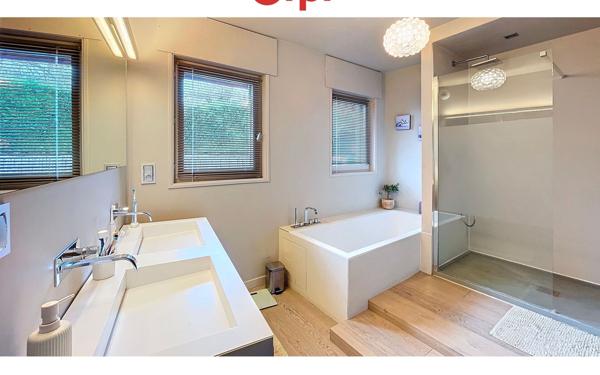 Maison à vendre    7 pièces • 308 m2 Vétraz-Monthoux