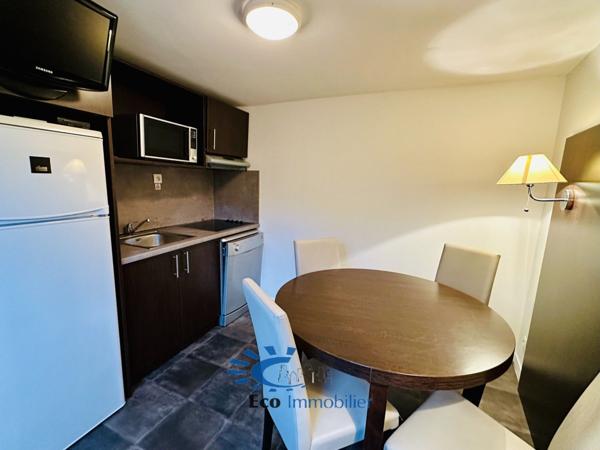 MARANS APPARTEMENT 2 CHAMBRES TERRASSE  Marans