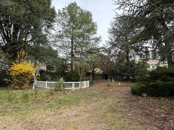 Maison à vendre à Montrichard-Val-de-Cher dans le Loir-et-Cher (41400), ref : 12101/1263   
CENTRE BOURG