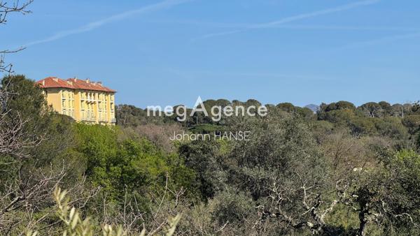 Terrain à FREJUS, 83600 - 500m²