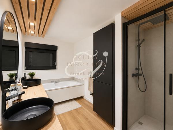 MAISON DE CARACTÈRE DE 166 M², ENTIÈREMENT RÉNOVÉE, TERRASSES ET ROOFTOP