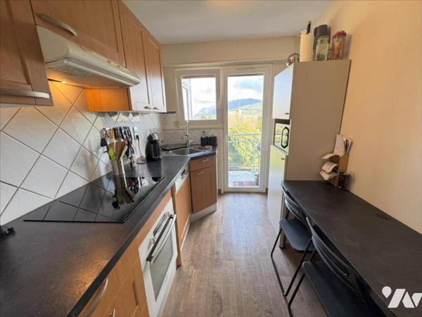 APPARTEMENT TYPE 4 / BALCONS / PARKING / CAVE