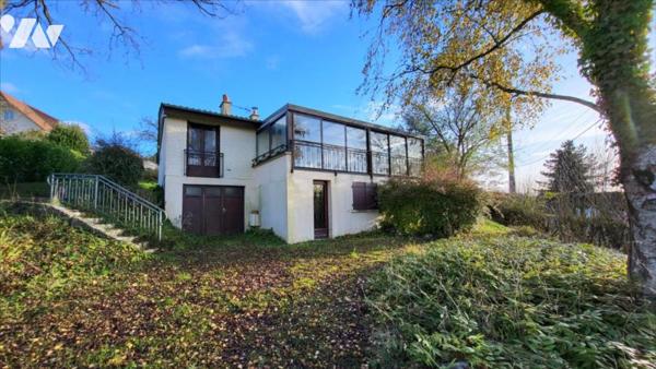 Pavillon sur 1041 m² dans un quartier calme.