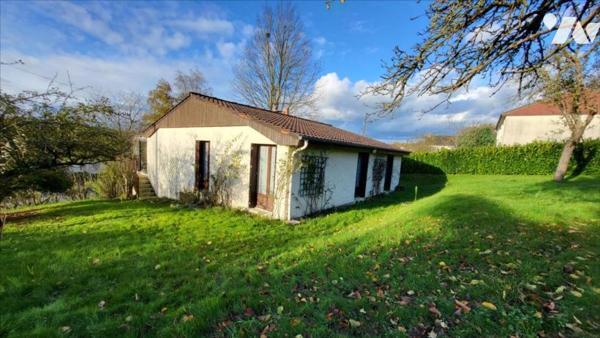 Pavillon sur 1041 m² dans un quartier calme.