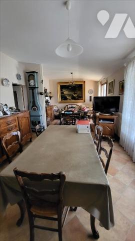 Pavillon sur 1041 m² dans un quartier calme.