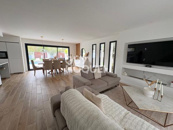 Maison moderne à vendre à Cadaujac - 5 pièces, 122 m², terrain 1000 m²