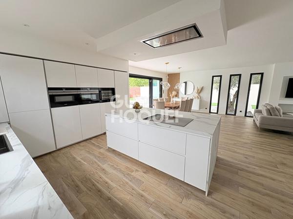 Maison moderne à vendre à Cadaujac - 5 pièces, 122 m², terrain 1000 m²