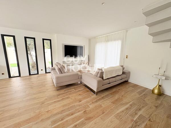 Maison moderne à vendre à Cadaujac - 5 pièces, 122 m², terrain 1000 m²