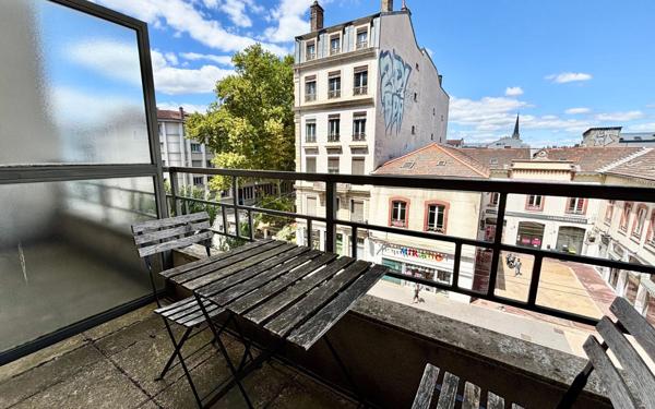 Appartement à vendre    1 pièce • 28 m2 Lyon 3