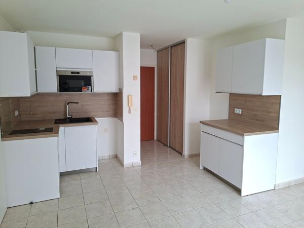 Appartement type 2 + parking sous sol