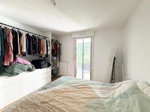 PESSAC - Limite Talence - Appartement - 47m2 - 1 chambre - Terrasse 15m2 - Parking en sous-sol