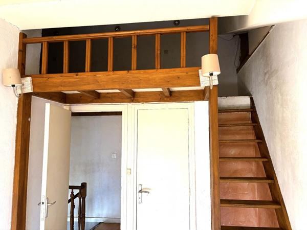 SAINT ETIENNE 42000 Centre ville Appartement 80m² en duplex 3 chambres à rafraichir